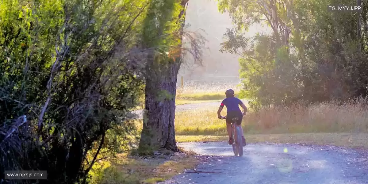 👕球迷专属，个性定制！每一件周边，都是热爱的勋章🎁